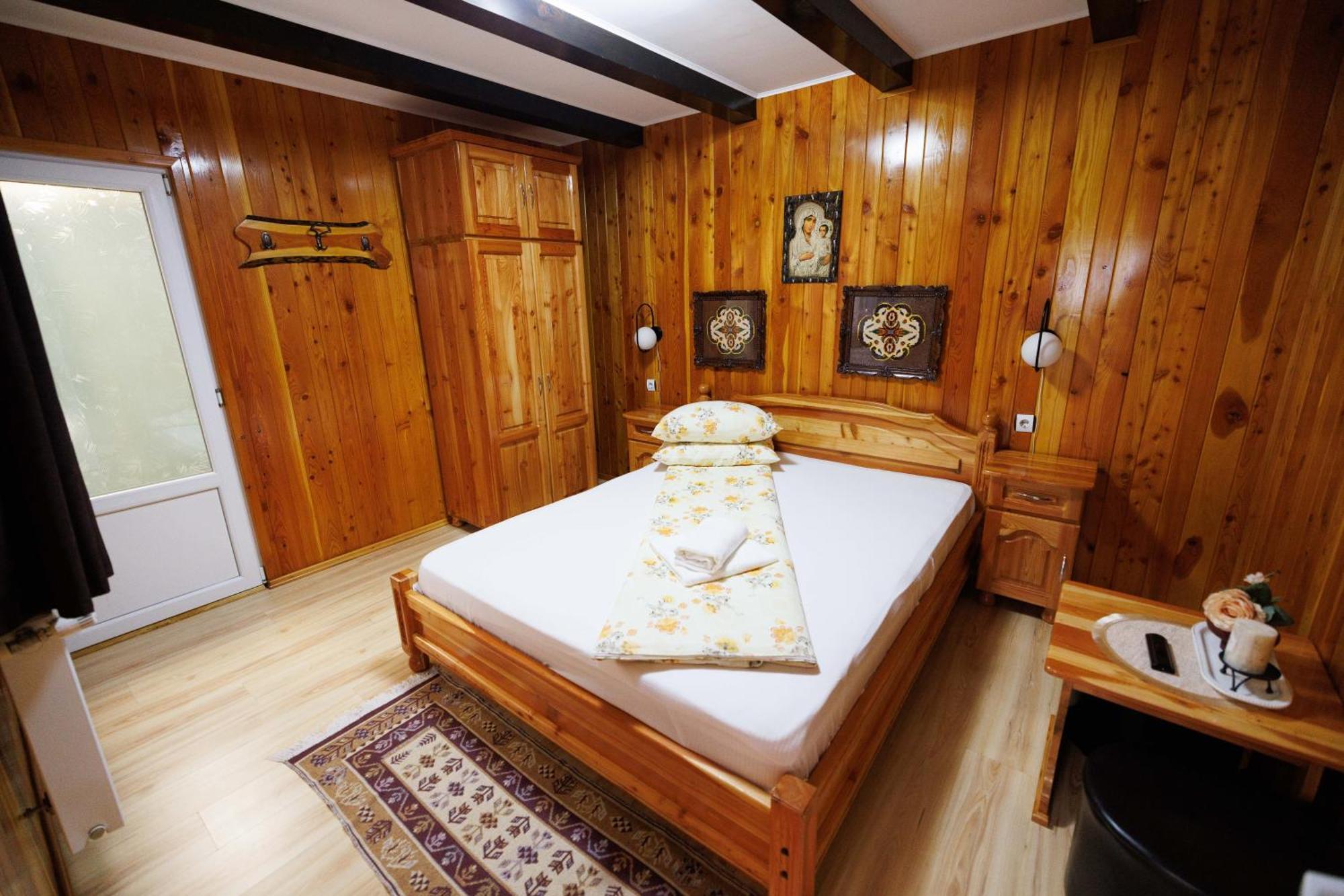 Vila Adr Petresti Екстериор снимка